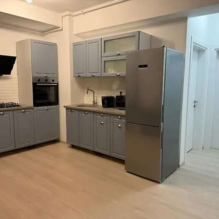 Brand New - 3 Mara - Campus Constança