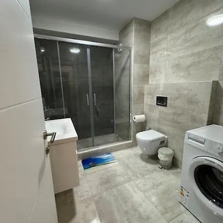 Brand New - 3 Mara - Campus *